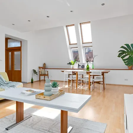 Apartment Main Square Views & In The Heart Of Old Town *