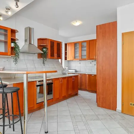 Main Square Views & In The Heart Of Old Town Apartment Pressburg