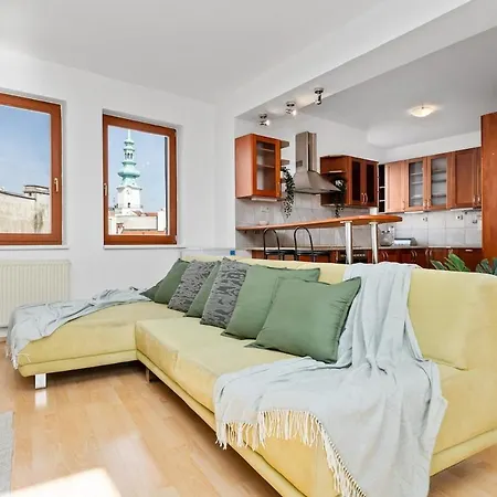 Main Square Views & In The Heart Of Old Town Pressburg