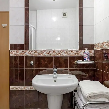 Main Square Views & In The Heart Of Old Town *