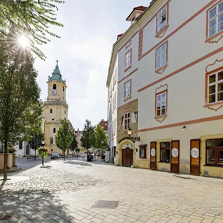 Apartment Main Square Views & In The Heart Of Old Town