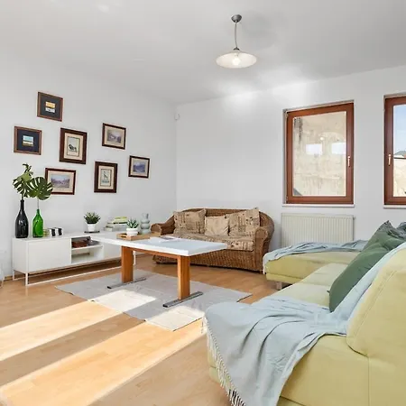 Main Square Views & In The Heart Of Old Town