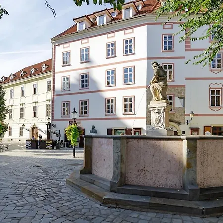 Main Square Views & In The Heart Of Old Town Lejlighed *